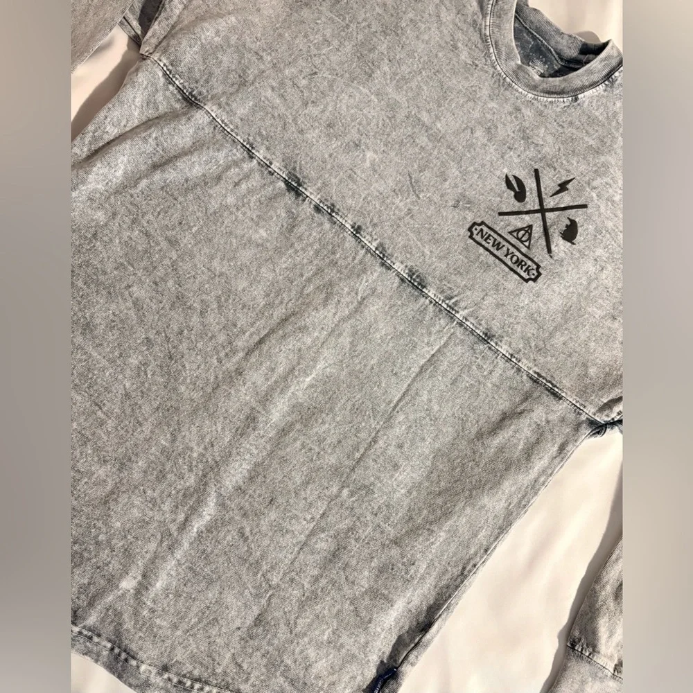 Harry Potter Hogwarts House Crest Spirit Harry London Grey Spirit Jersey New M - Picture 5 of 8